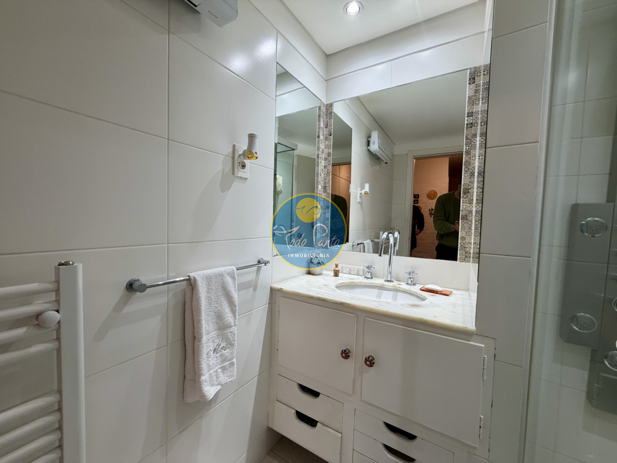Miniatura de Casa de 3 dormitorios en Country, Punta del Este | Todo Punta