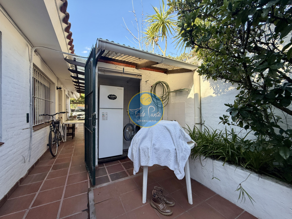 Miniatura de Casa de 3 dormitorios en Country, Punta del Este | Todo Punta