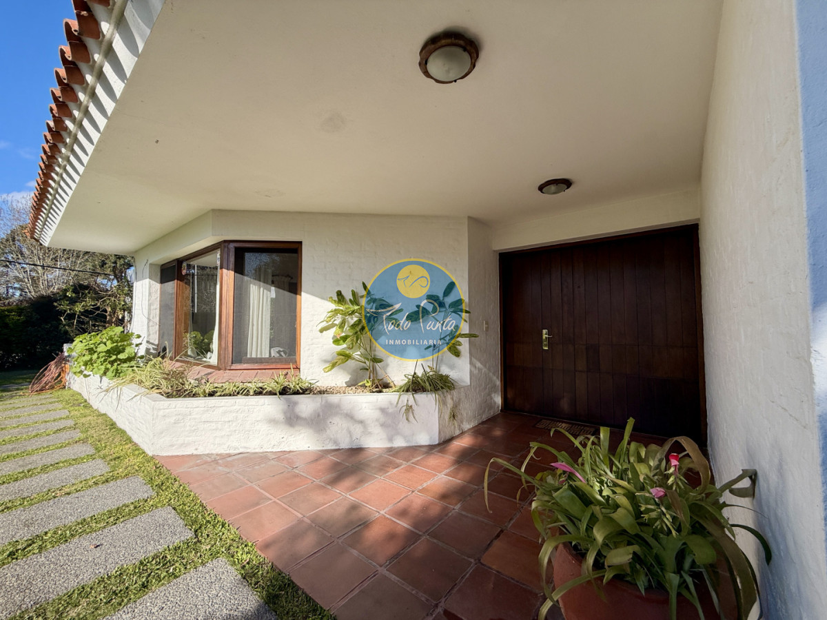 Miniatura de Casa de 3 dormitorios en Country, Punta del Este | Todo Punta