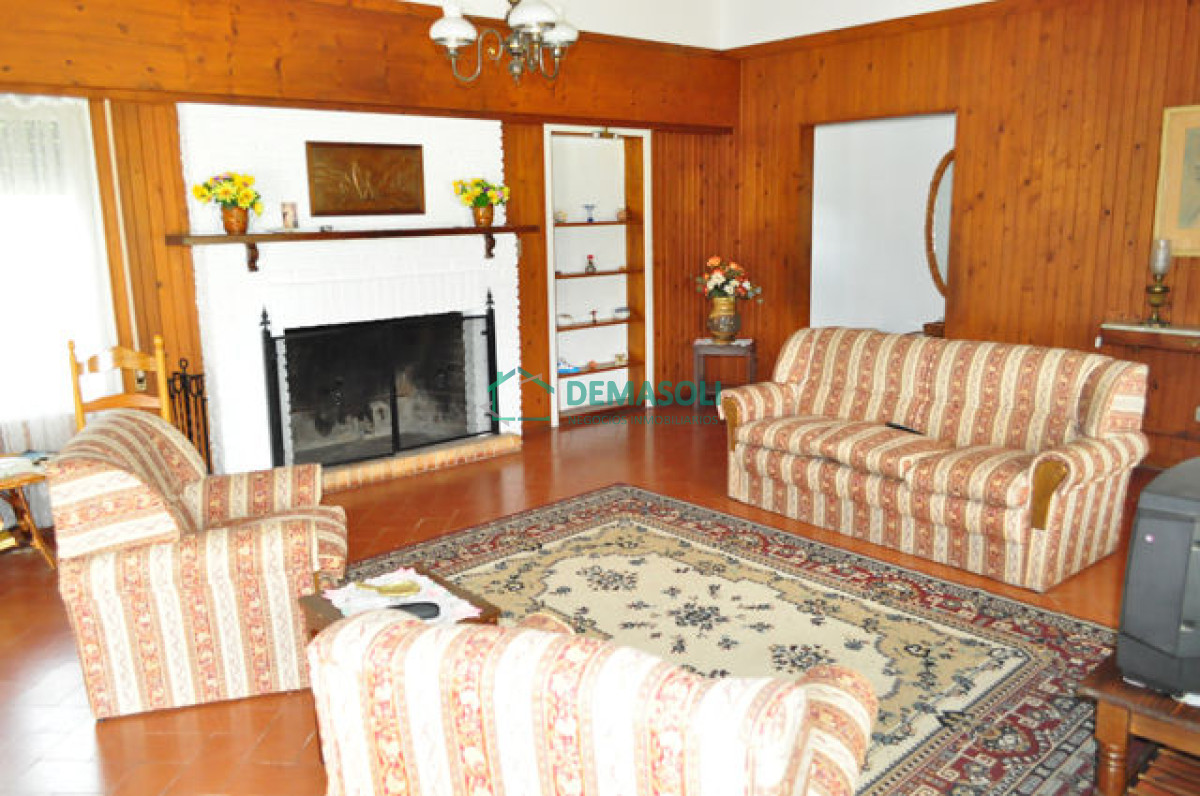 Casa ID.1425 - Casa ubicada en Cantegril con lindo terreno