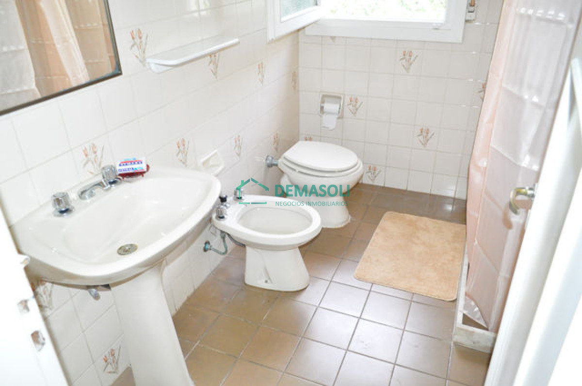 Casa ID.1425 - Casa ubicada en Cantegril con lindo terreno