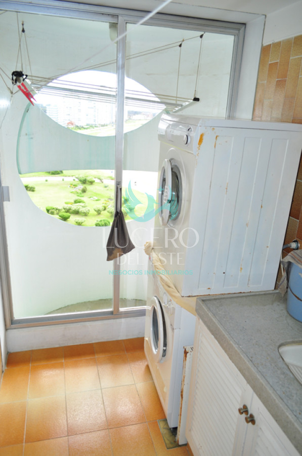 Apartamento ID.586 - Vendo Apartamento 3 dormitorios  2 baños