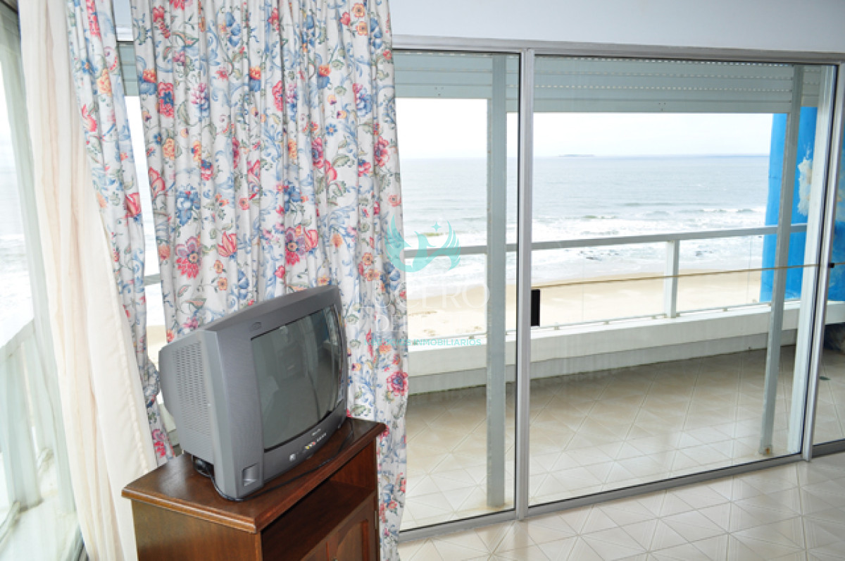 Apartamento ID.586 - Vendo Apartamento 3 dormitorios  2 baños