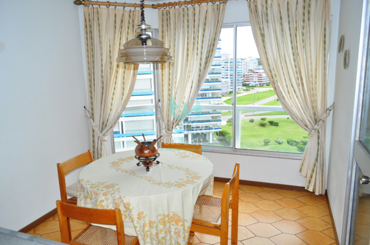 Apartamento ID.586 - Vendo Apartamento 3 dormitorios  2 baños