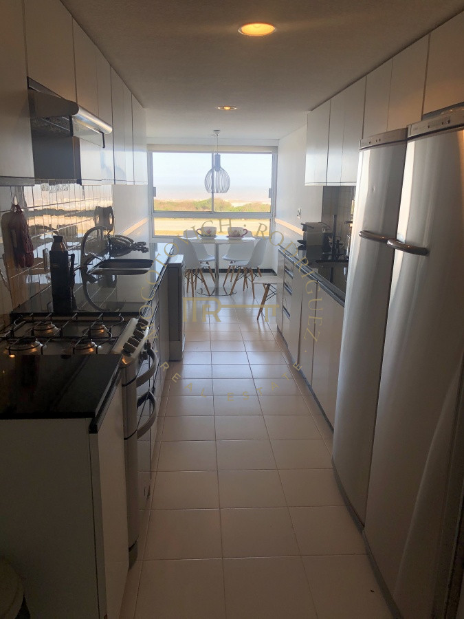 Apartamento ID.1654 - Amplio departamento frente al mar