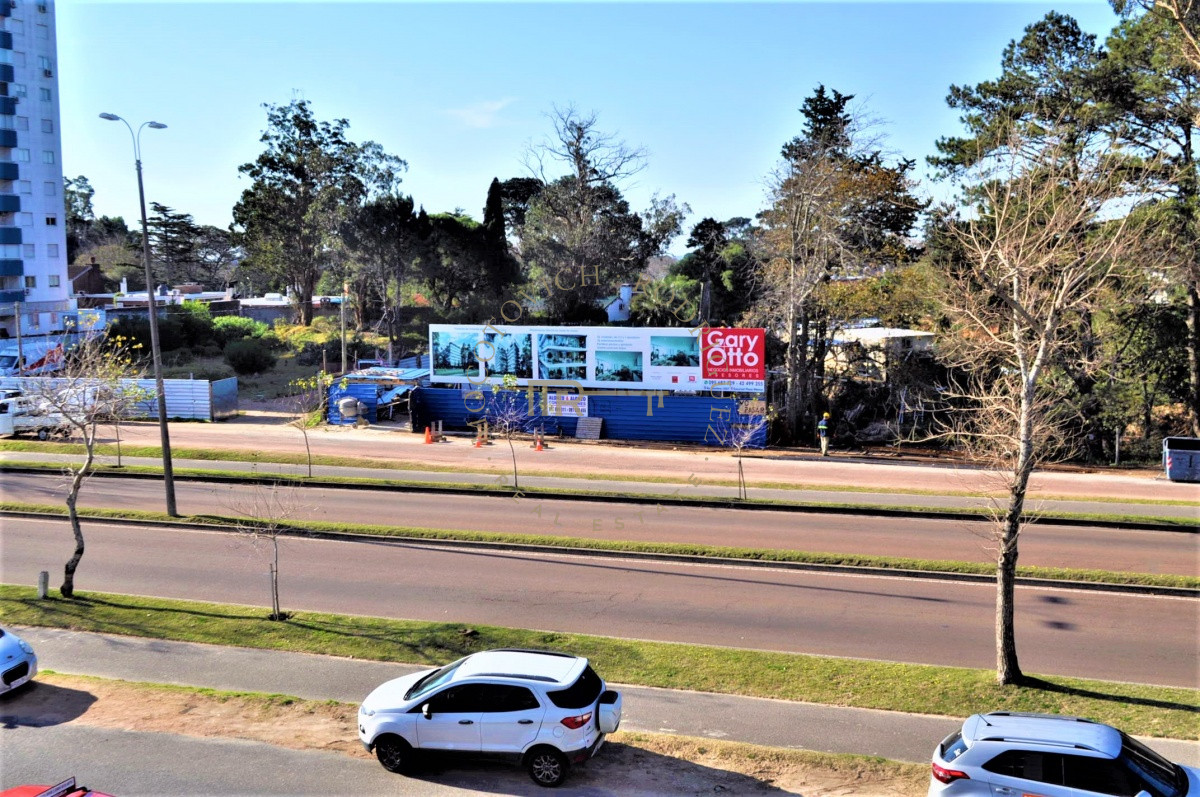 Apartamento ID.3670 - 2 dormitorios , con piscina, gym ...