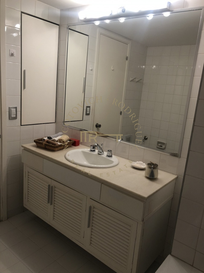 Apartamento ID.1654 - Amplio departamento frente al mar