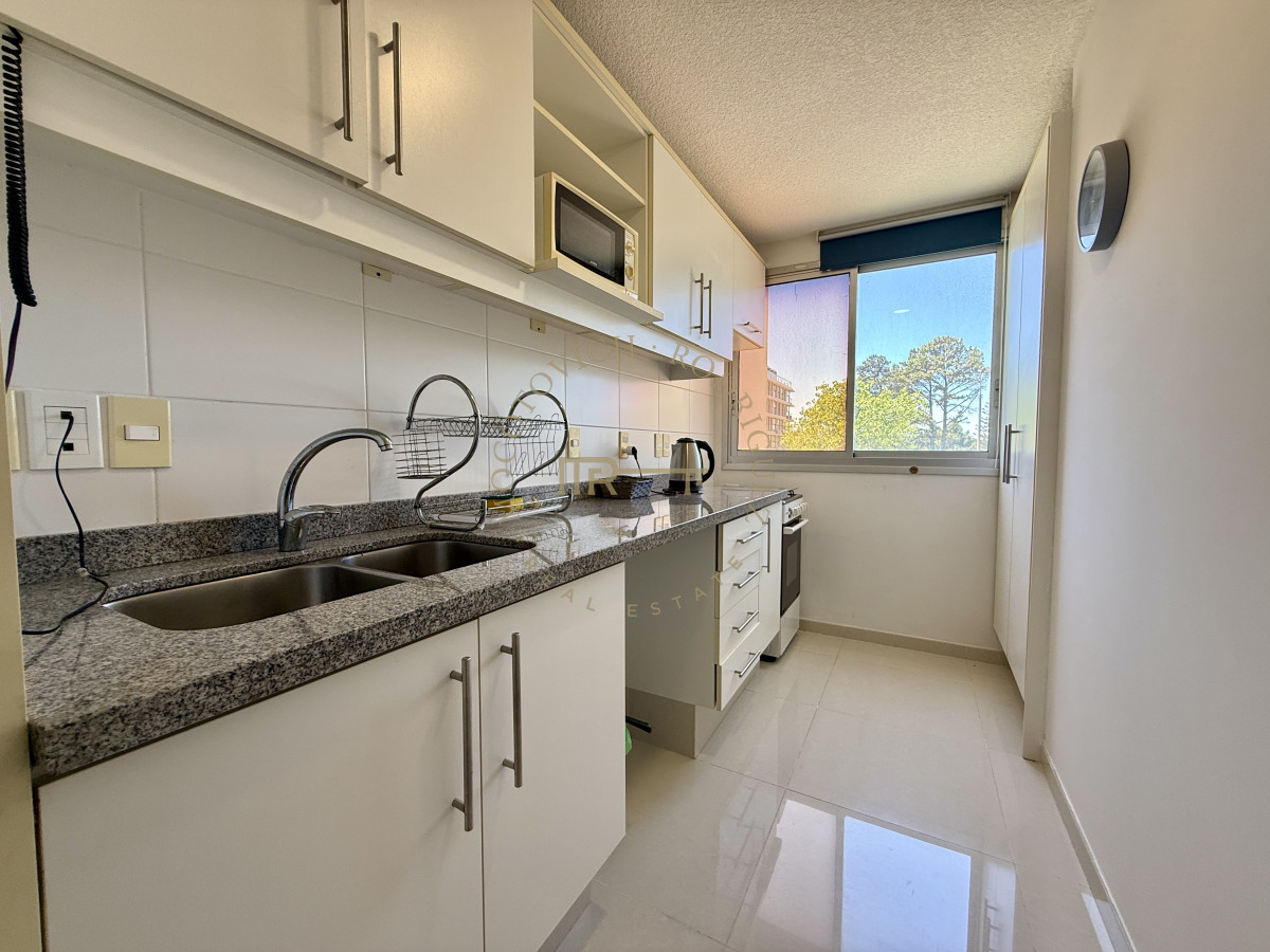 Apartamento ID.3670 - 2 dormitorios , con piscina, gym ...