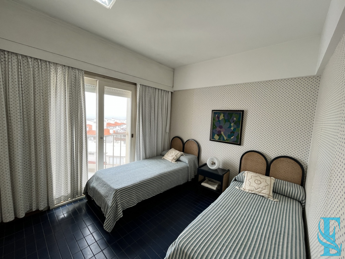Apartamento ID.326 - Edificio en la entrada de la peninsula