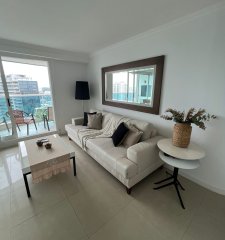 Venta apartamento  3 dormitorios con  parrillero Mansa, Bulevard Artigas