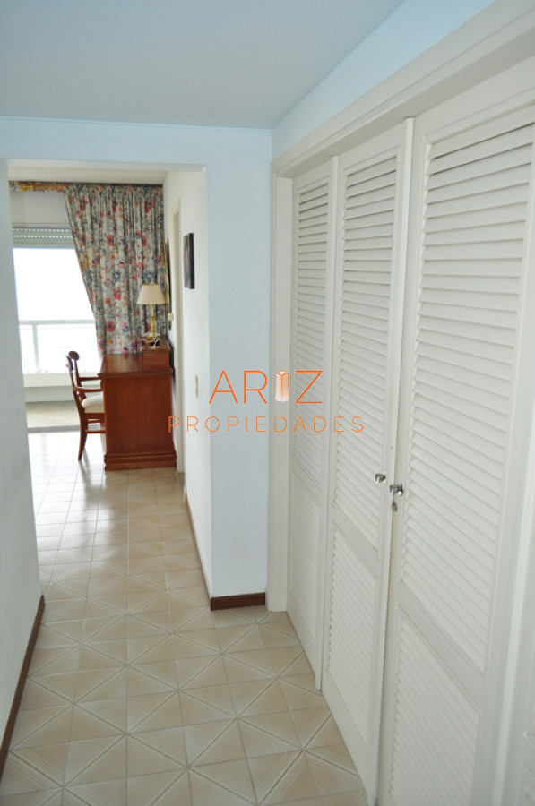 Apartamento ID.1735 - VENTA APARTAMENTO 3 DORMITORIOS PUNTA DEL ESTE VISTA AL MAR