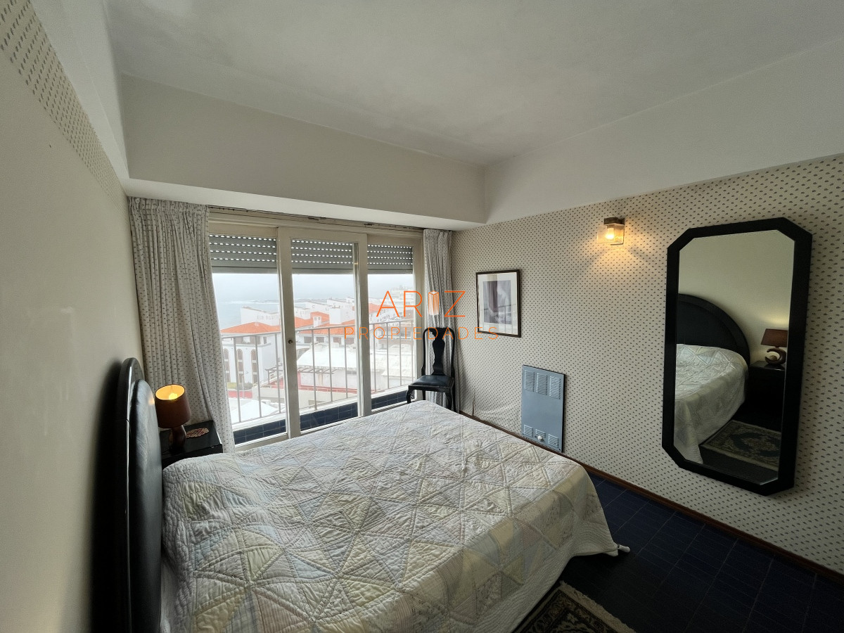 Apartamento ID.1734 - VENTA 2 DORMITORIOS 2 BAÑOS PENINSULA VISTA AL MAR A LA ENTRADA DE LA PENINSULA IMPERDIBLE VISTA AL MAR