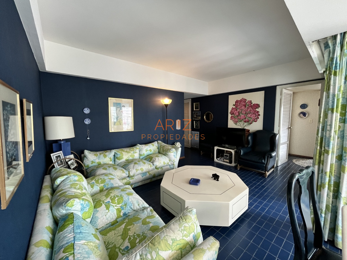 Apartamento ID.1734 - VENTA 2 DORMITORIOS 2 BAÑOS PENINSULA VISTA AL MAR A LA ENTRADA DE LA PENINSULA IMPERDIBLE VISTA AL MAR