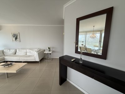 Roosevelt,  a pocas cuadras del mar edificio con todos los servicios