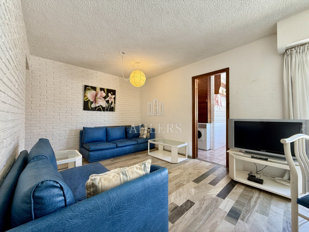 Apartamento ID.383 - EN PLENO CENTRO CERCA DE PLAYA BRAVA Y MANSA 