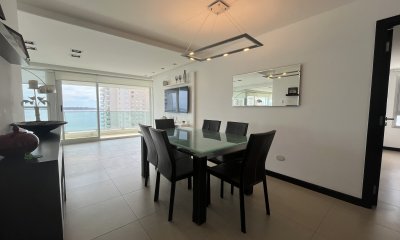 Apartamento en Mansa con parrillero propio
