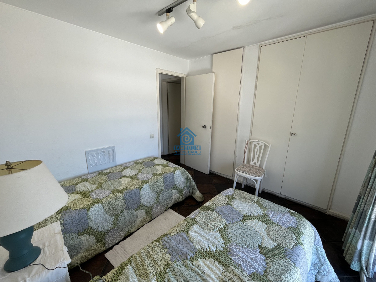 Apartamento ID.333 - VENTA PUNTA DEL ESTE ESPECTACULAR PLANTA EN LA PENINSULA
