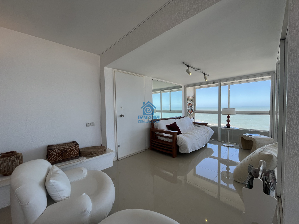 Apartamento ID.333 - VENTA PUNTA DEL ESTE ESPECTACULAR PLANTA EN LA PENINSULA