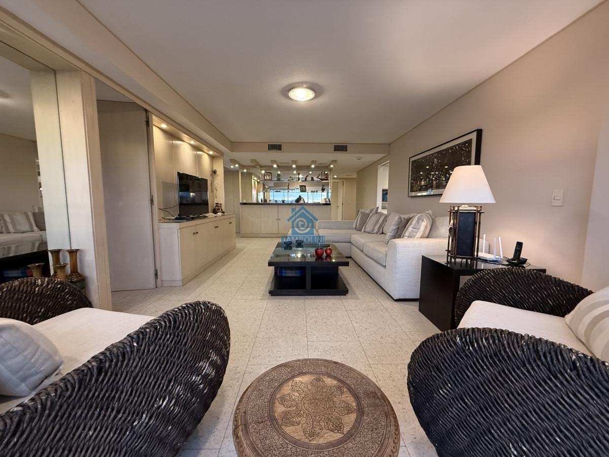 Apartamento ID.313 - FRENTE AL MAR LINDISIMO EDIFICIO CON TODOS LOS SERVICIOS