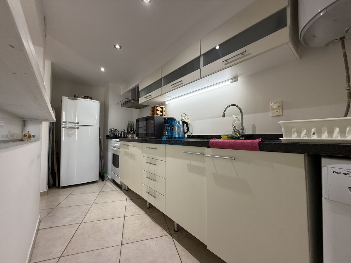 Apartamento ID.674 - Edificio en Brava - Venta 2 dormitorios 2 baños 