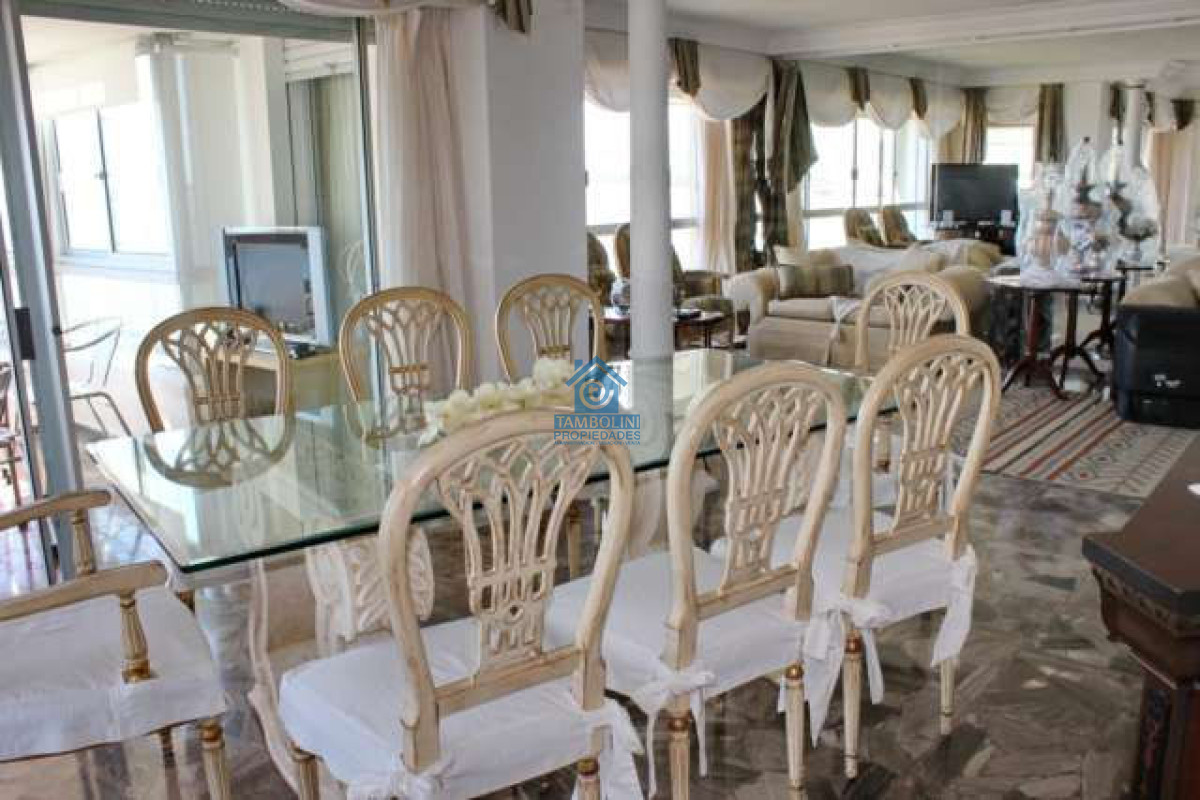Apartamento ID.315 - Frente al mar Mansa Edificio Emblemático de Punta del Este 