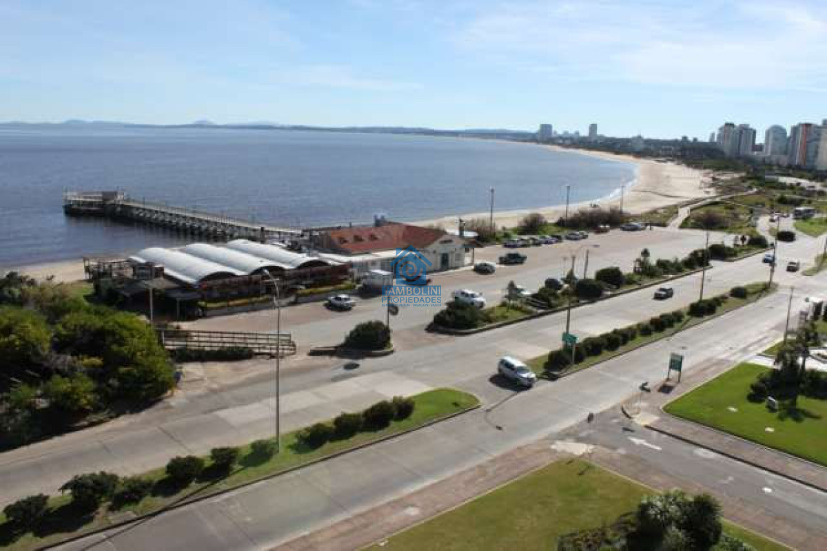 Apartamento ID.315 - Frente al mar Mansa Edificio Emblemático de Punta del Este 