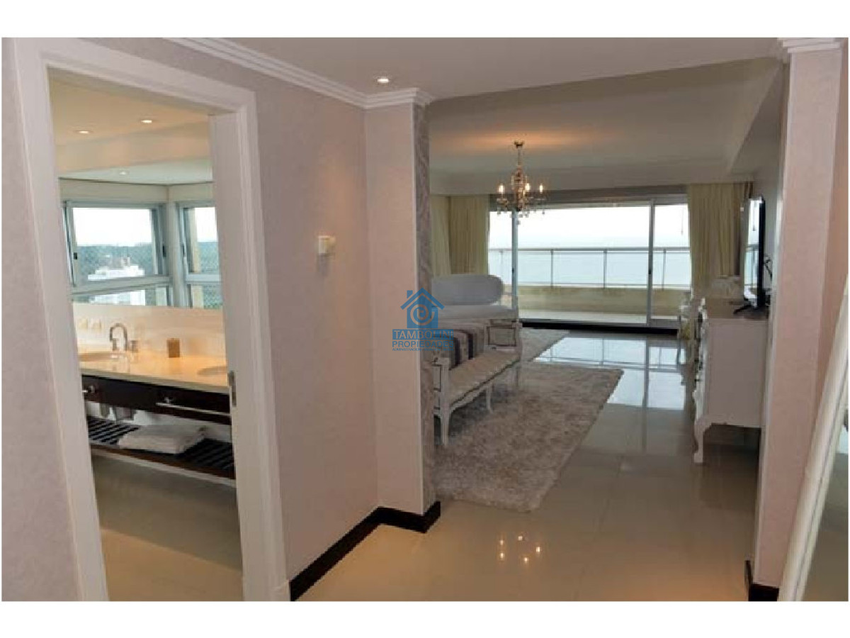 Apartamento ID.542 - Oportunidad de Departamento Venta Torre Lobos 