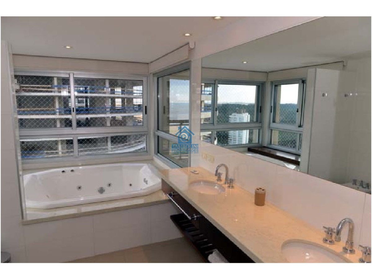 Apartamento ID.542 - Oportunidad de Departamento Venta Torre Lobos 
