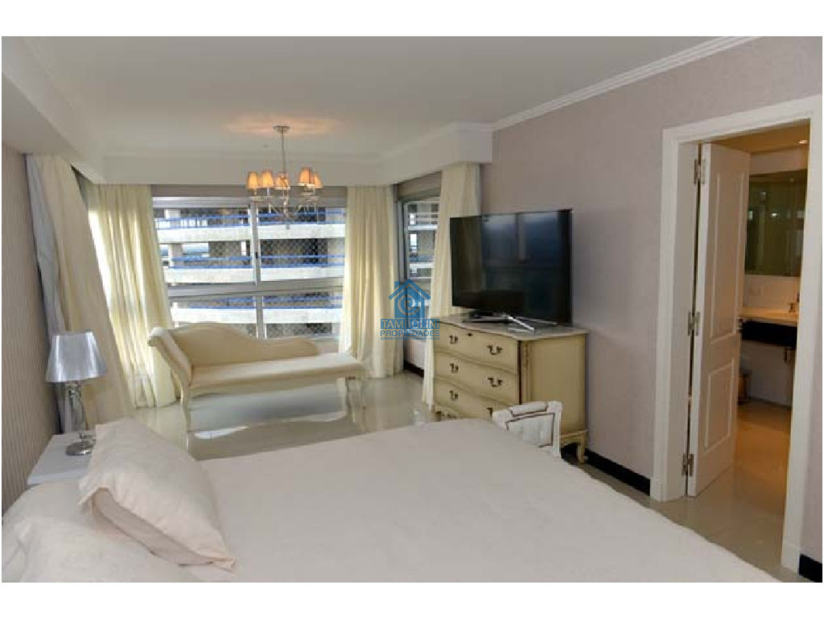 Apartamento ID.542 - Oportunidad de Departamento Venta Torre Lobos 