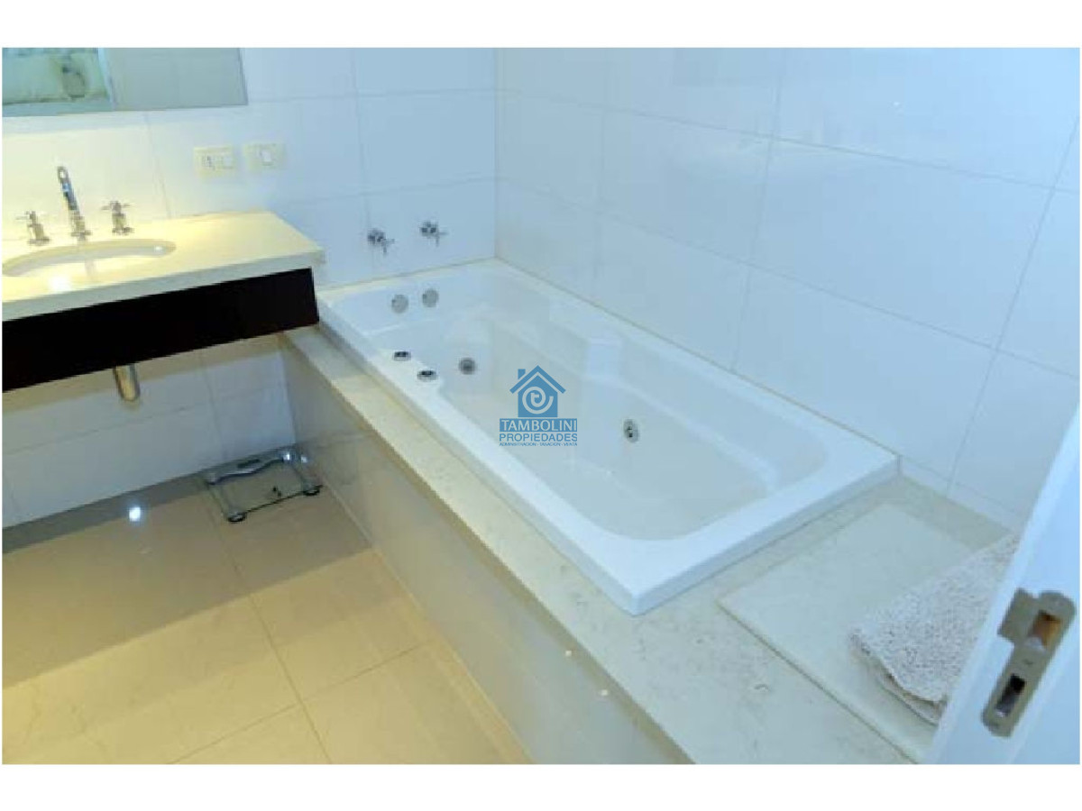 Apartamento ID.542 - Oportunidad de Departamento Venta Torre Lobos 