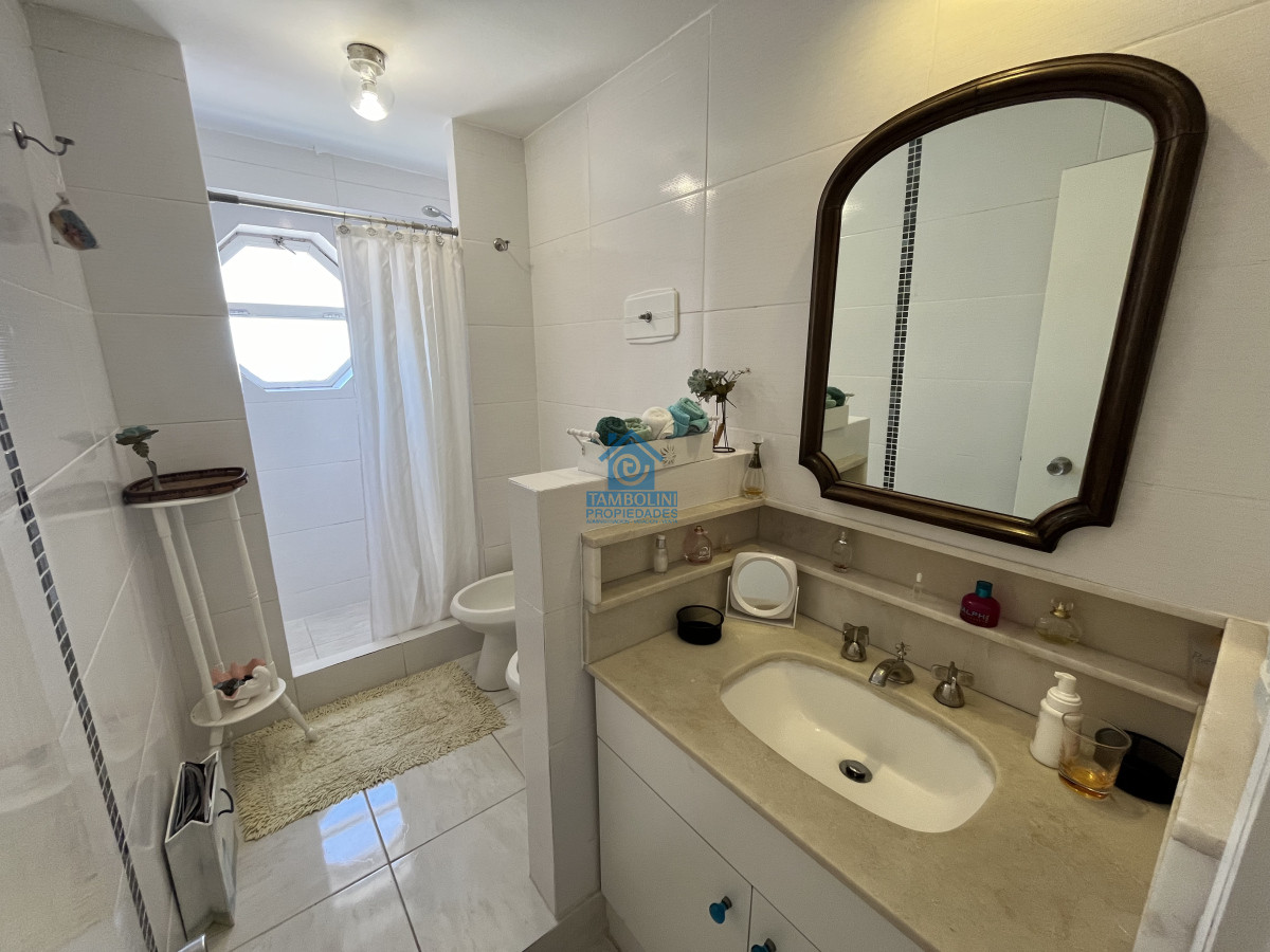 Apartamento ID.333 - VENTA PUNTA DEL ESTE ESPECTACULAR PLANTA EN LA PENINSULA