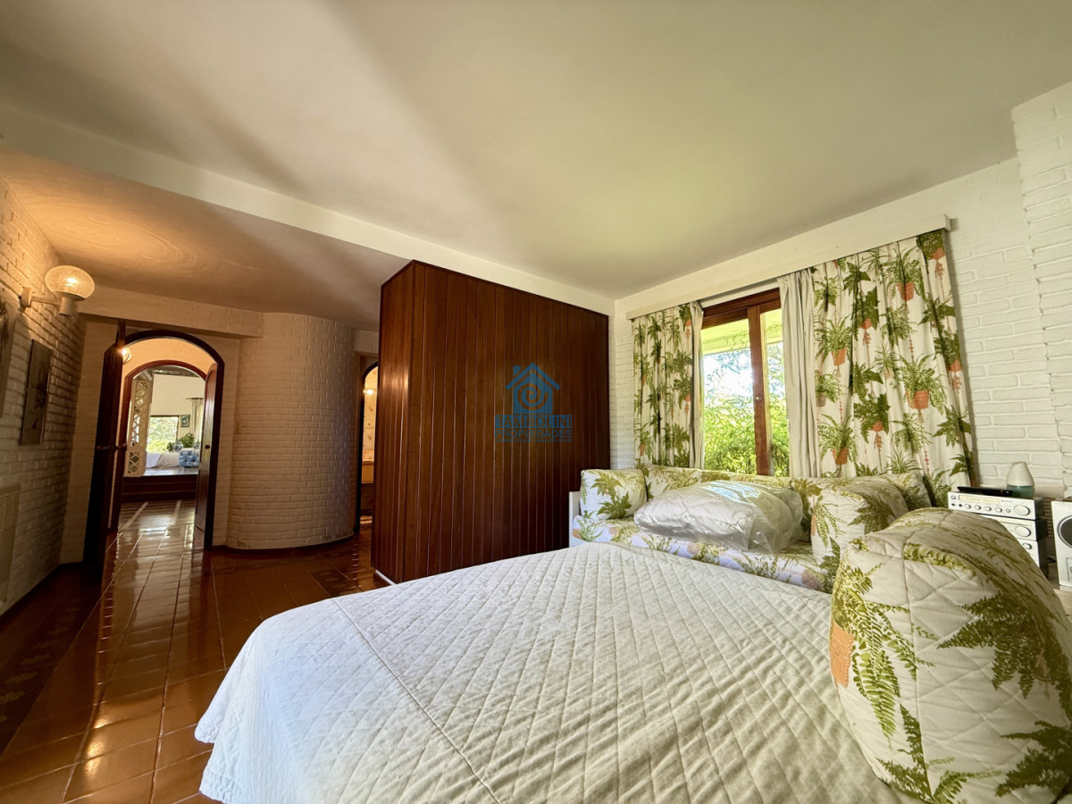 Casa ID.1063 - Imponente chalet en venta sobre Av. del Mar  Exclusividad, confort y naturaleza