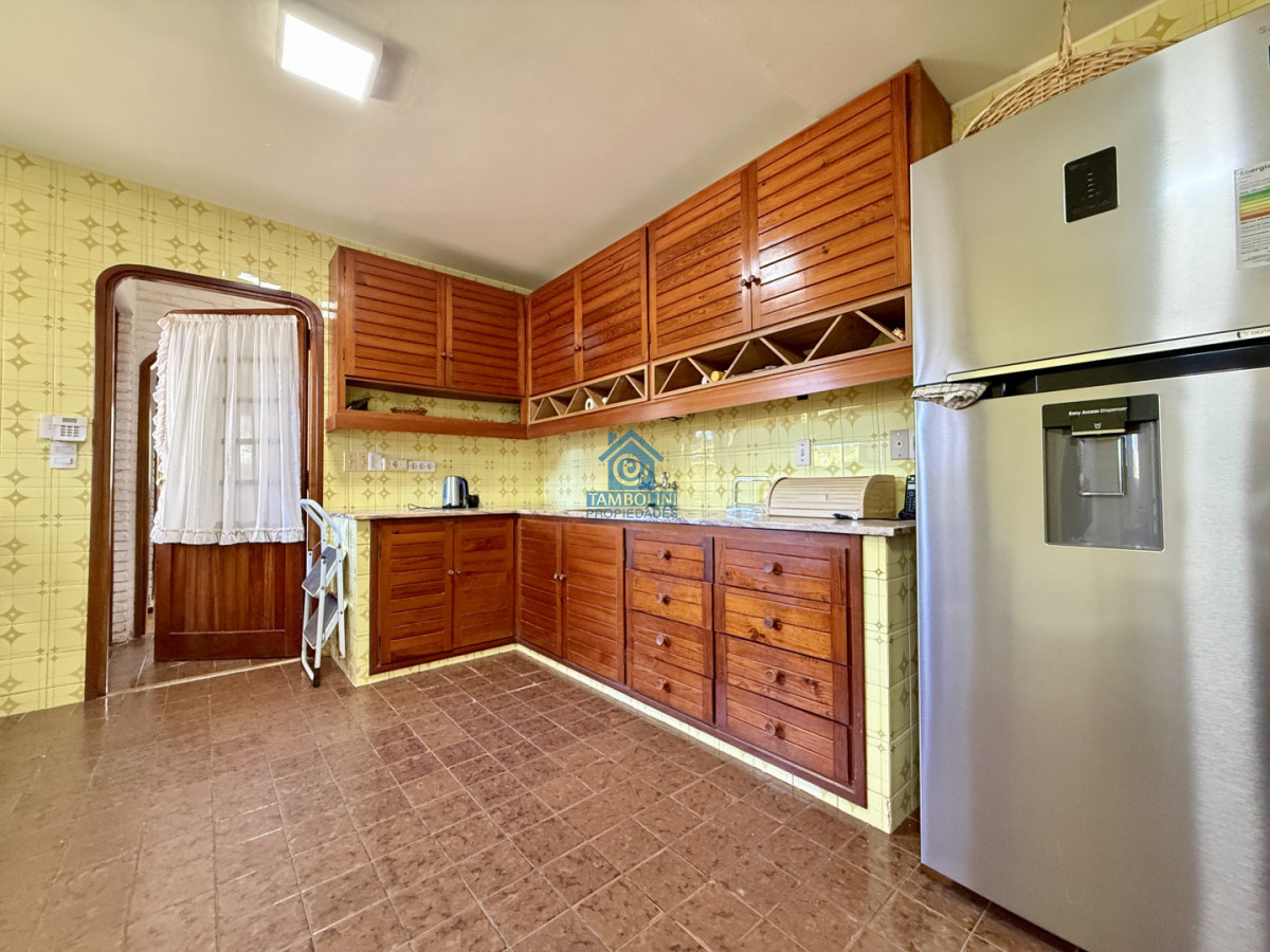 Casa ID.1063 - Imponente chalet en venta sobre Av. del Mar  Exclusividad, confort y naturaleza