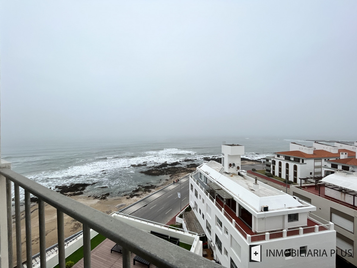 Apartamento ID.1108 - Venta de Apartamento de 2 dormitorios y 2 Baños en la península de Punta del Este