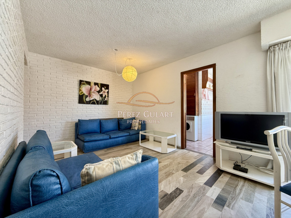 Apartamento ID.554 - Apartamento en venta en Punta del Este  Edificio ALEPH  Calle 20