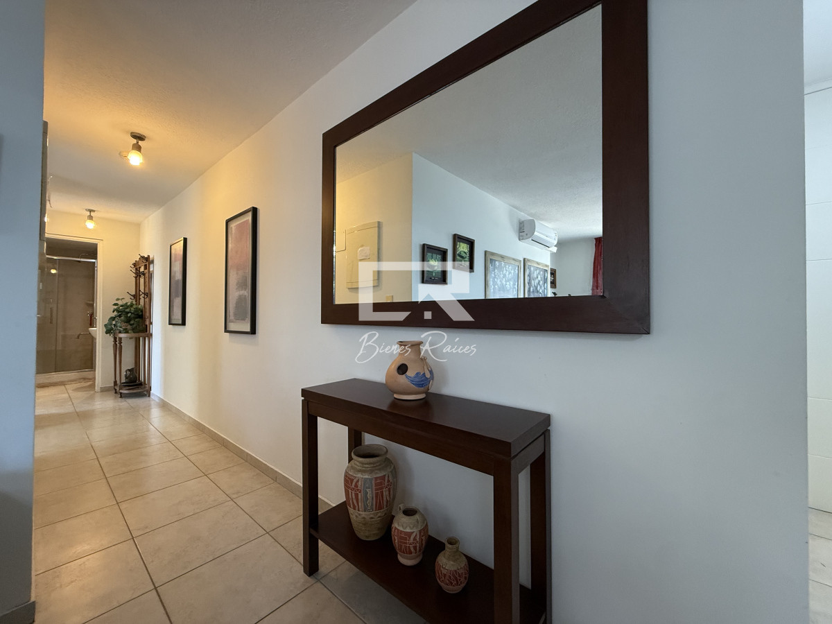 Apartamento ID.579 - edificio Torre O en playa brava.