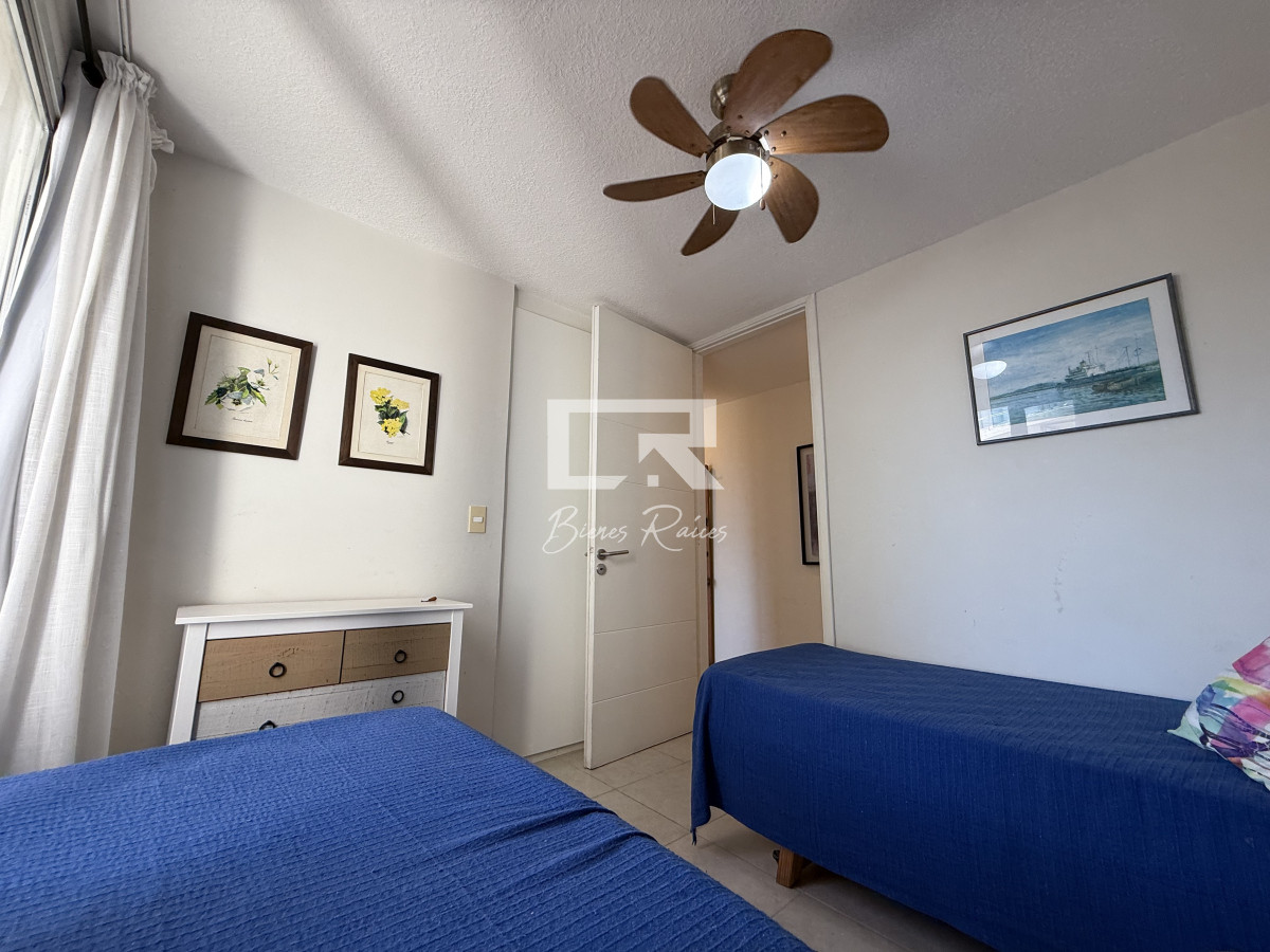 Apartamento ID.579 - edificio Torre O en playa brava.