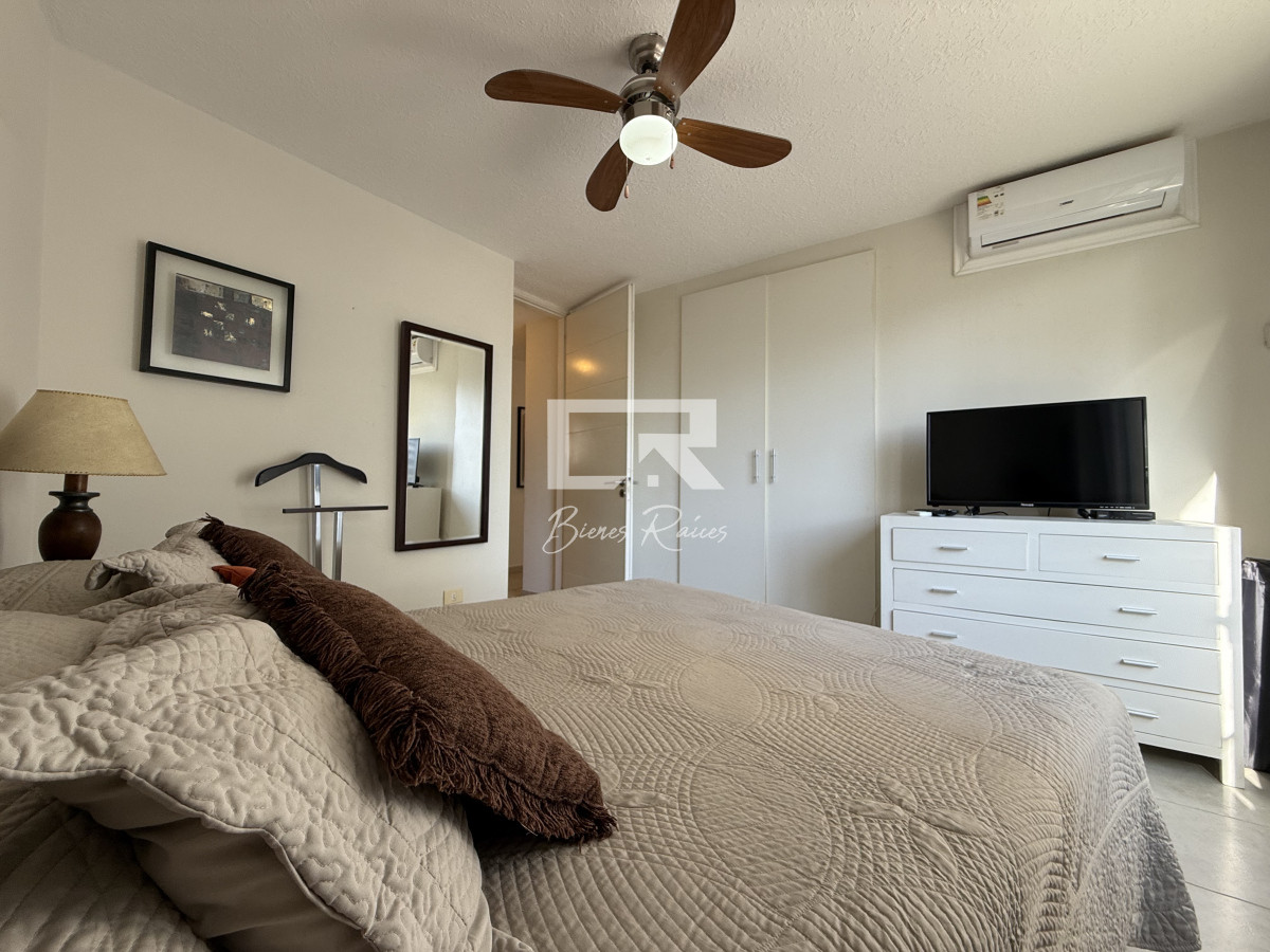 Apartamento ID.579 - edificio Torre O en playa brava.
