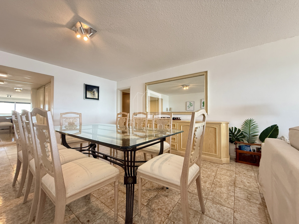 Apartamento ID.2323 - Alquiler temporal  Torre El Torreón  Punta del Este