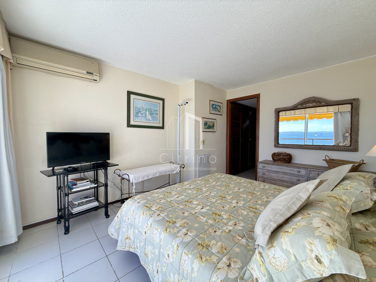 Apartamento ID.2366 - Penthouse de categoría en Espigón  Rambla General Artigas