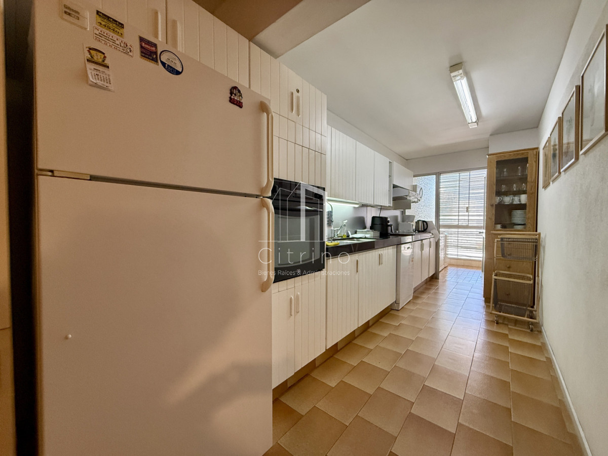 Apartamento ID.2323 - Alquiler temporal  Torre El Torreón  Punta del Este