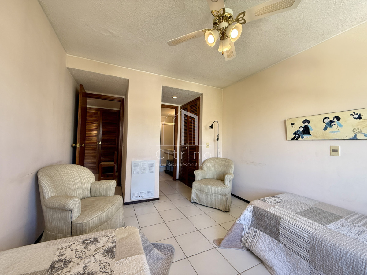 Apartamento ID.2366 - Penthouse de categoría en Espigón  Rambla General Artigas