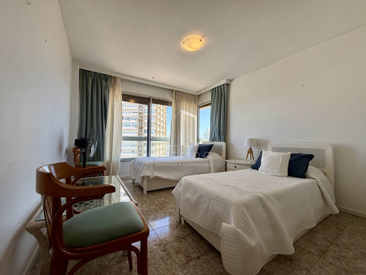 Apartamento ID.2323 - Alquiler temporal  Torre El Torreón  Punta del Este