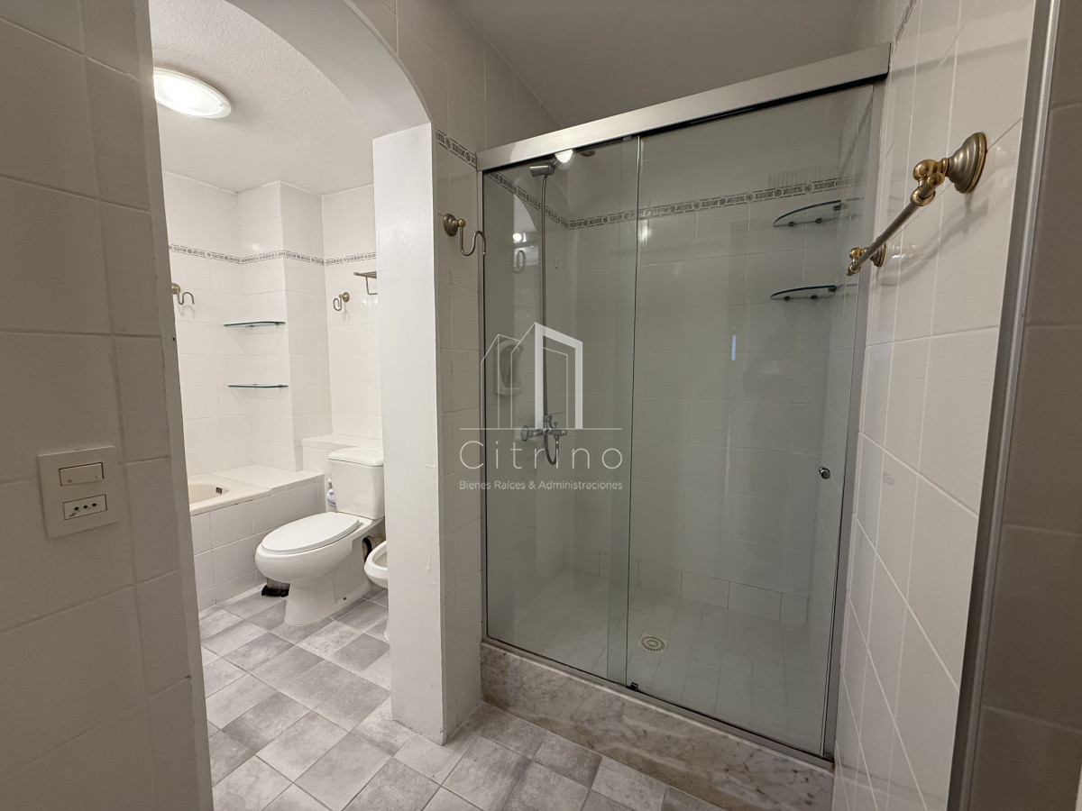 Apartamento ID.2044 - Alquiler Temporal  Lincoln Center Punta del Este