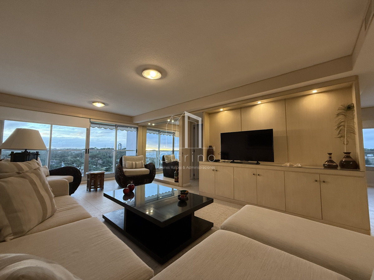 Apartamento ID.2044 - Alquiler Temporal  Lincoln Center Punta del Este