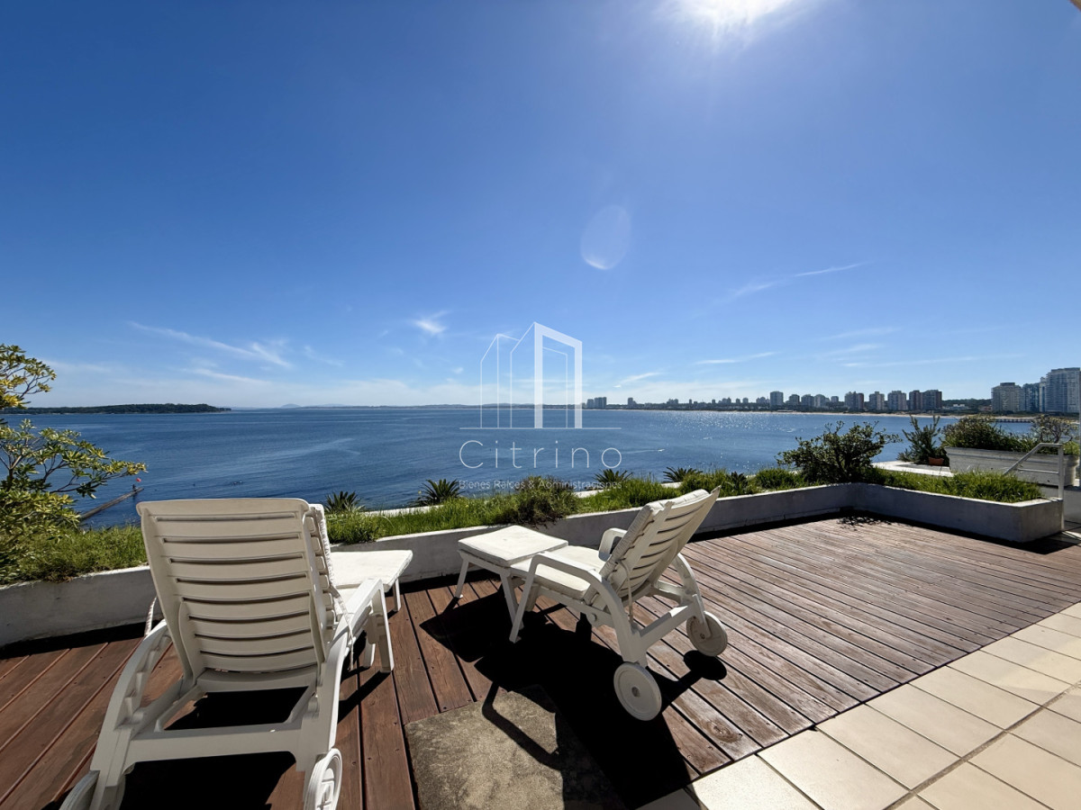 Apartamento ID.2366 - Penthouse de categoría en Espigón  Rambla General Artigas