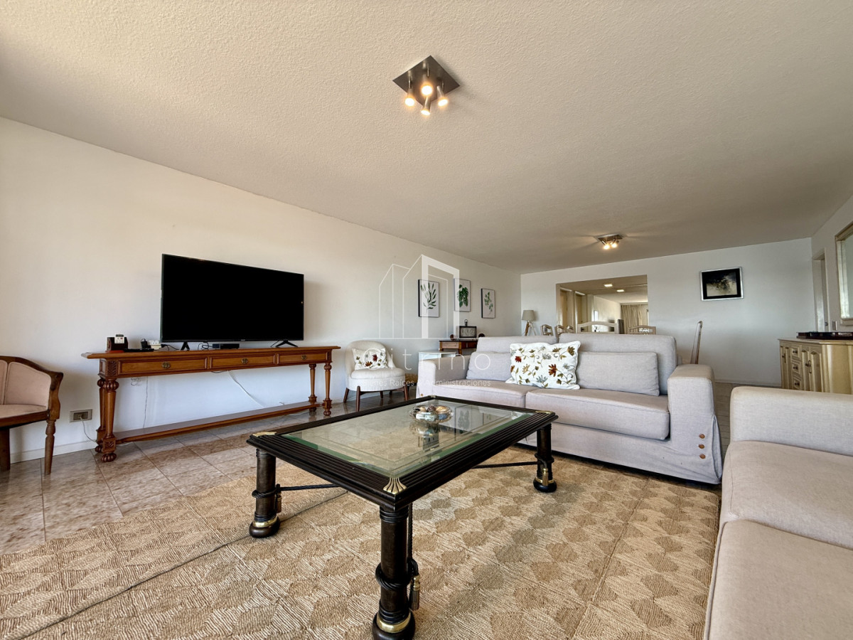 Apartamento ID.2323 - Alquiler temporal  Torre El Torreón  Punta del Este