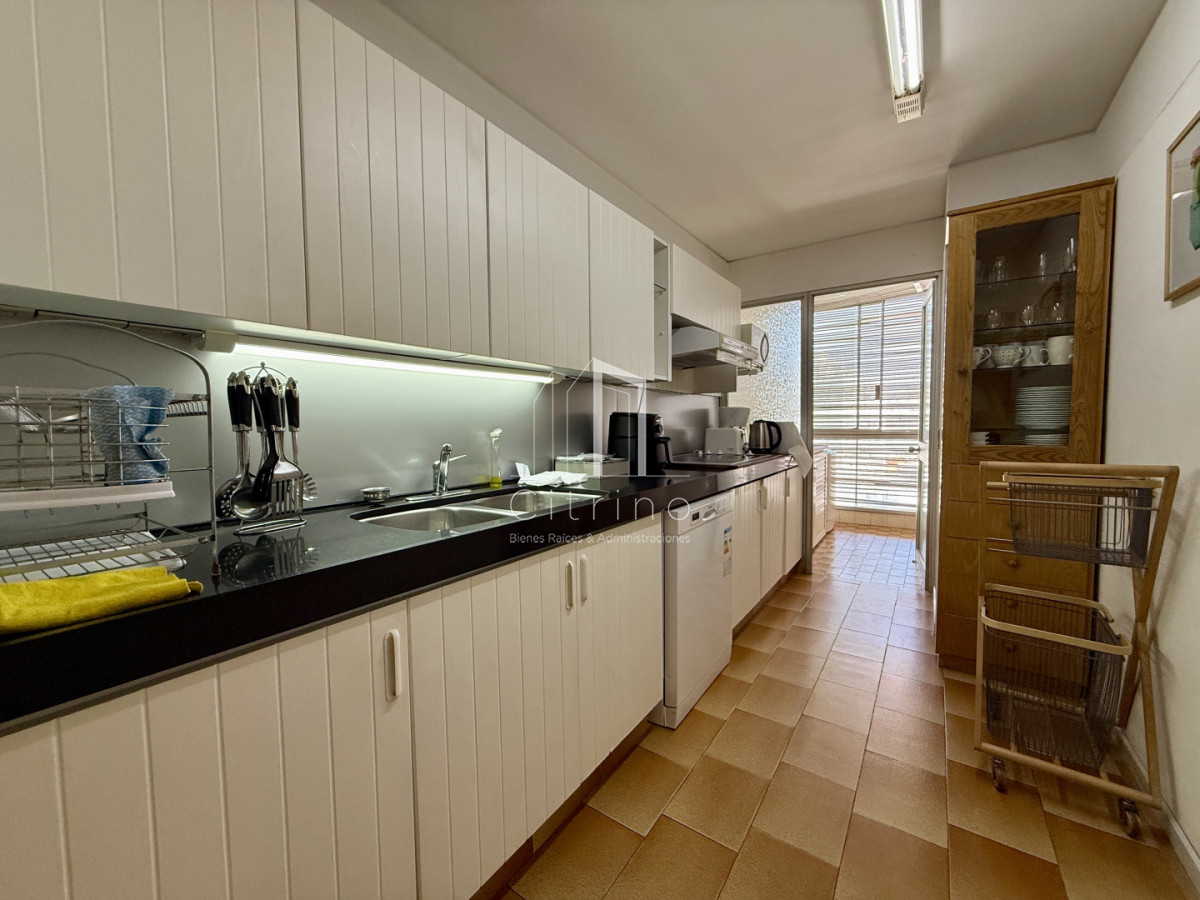 Apartamento ID.2323 - Alquiler temporal  Torre El Torreón  Punta del Este