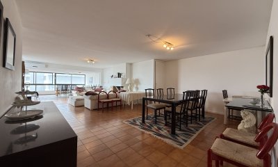 EDIFICIO AMPLIA PLANTA EN PENINSULA