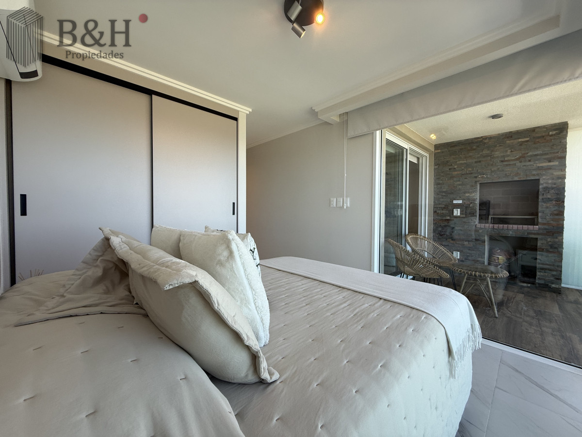 Apartamento ID.4703 - Apartamento en Pinares con Parrillero primera linea punta del este
